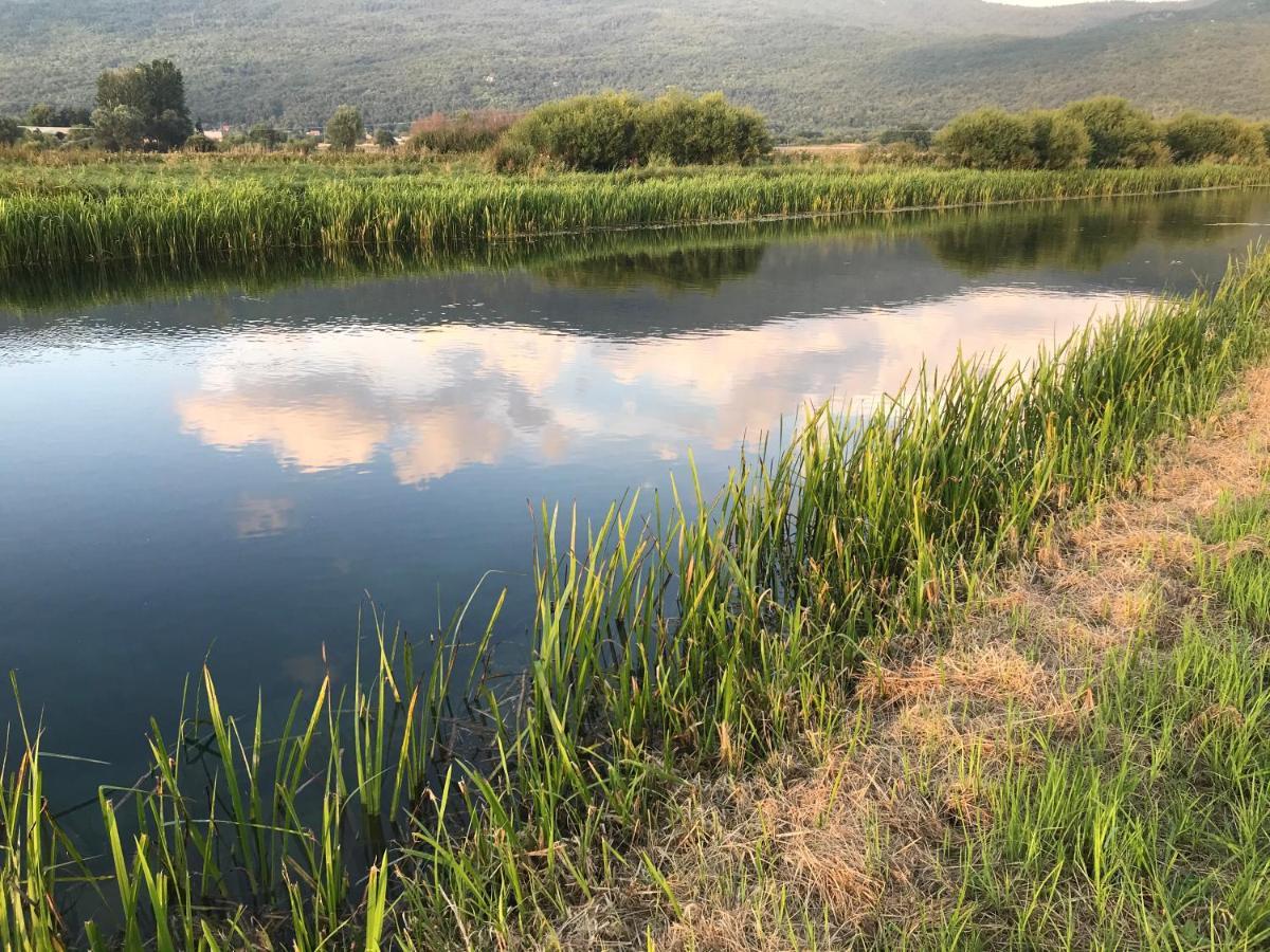 Holiday Home Bozica Licko Lesce Екстер'єр фото