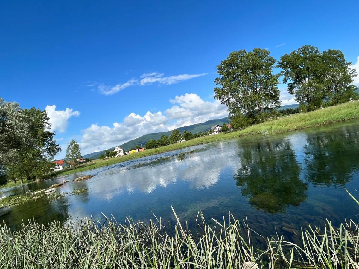 Holiday Home Bozica Licko Lesce Екстер'єр фото
