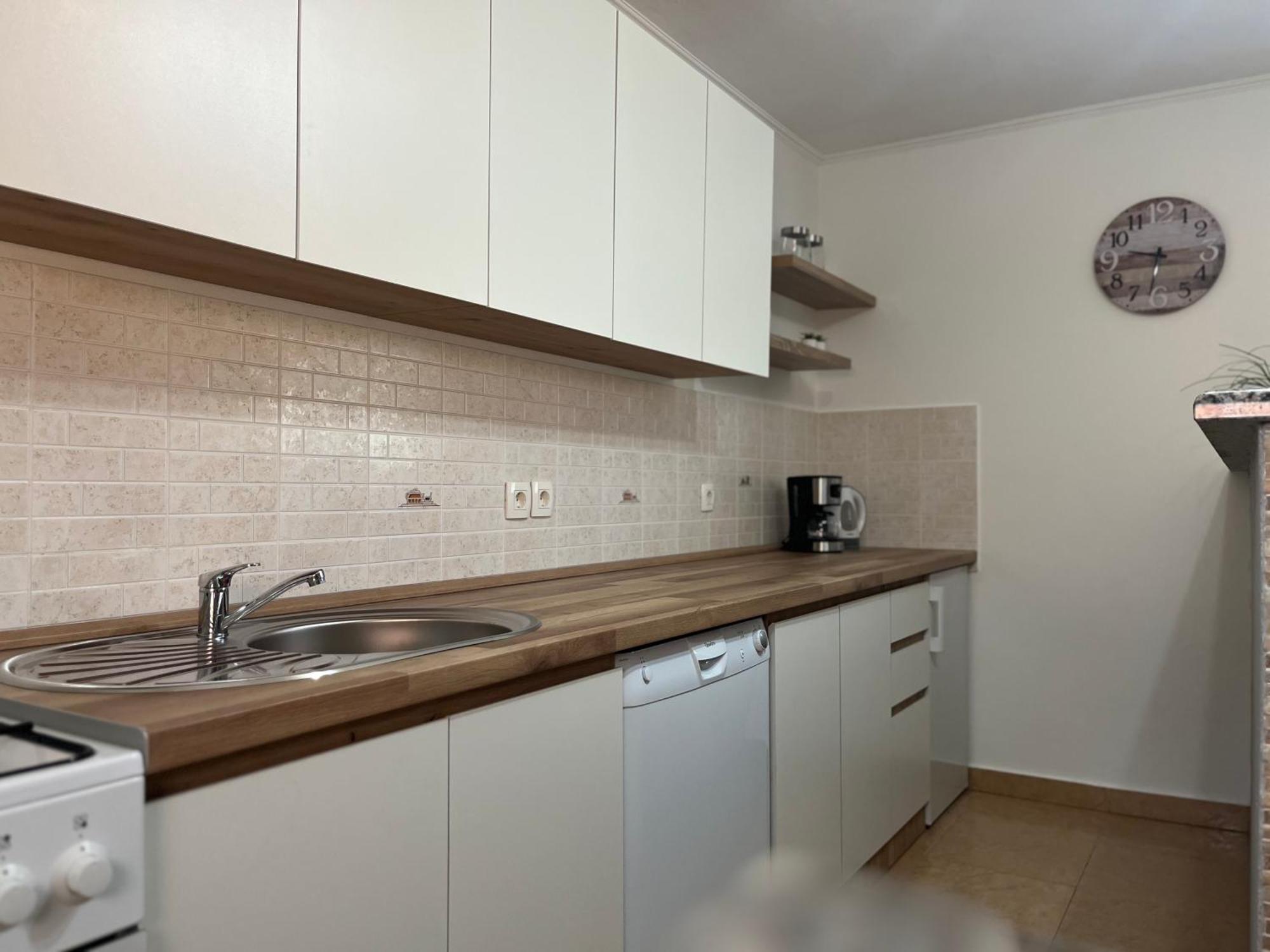 Holiday Home Bozica Licko Lesce Екстер'єр фото
